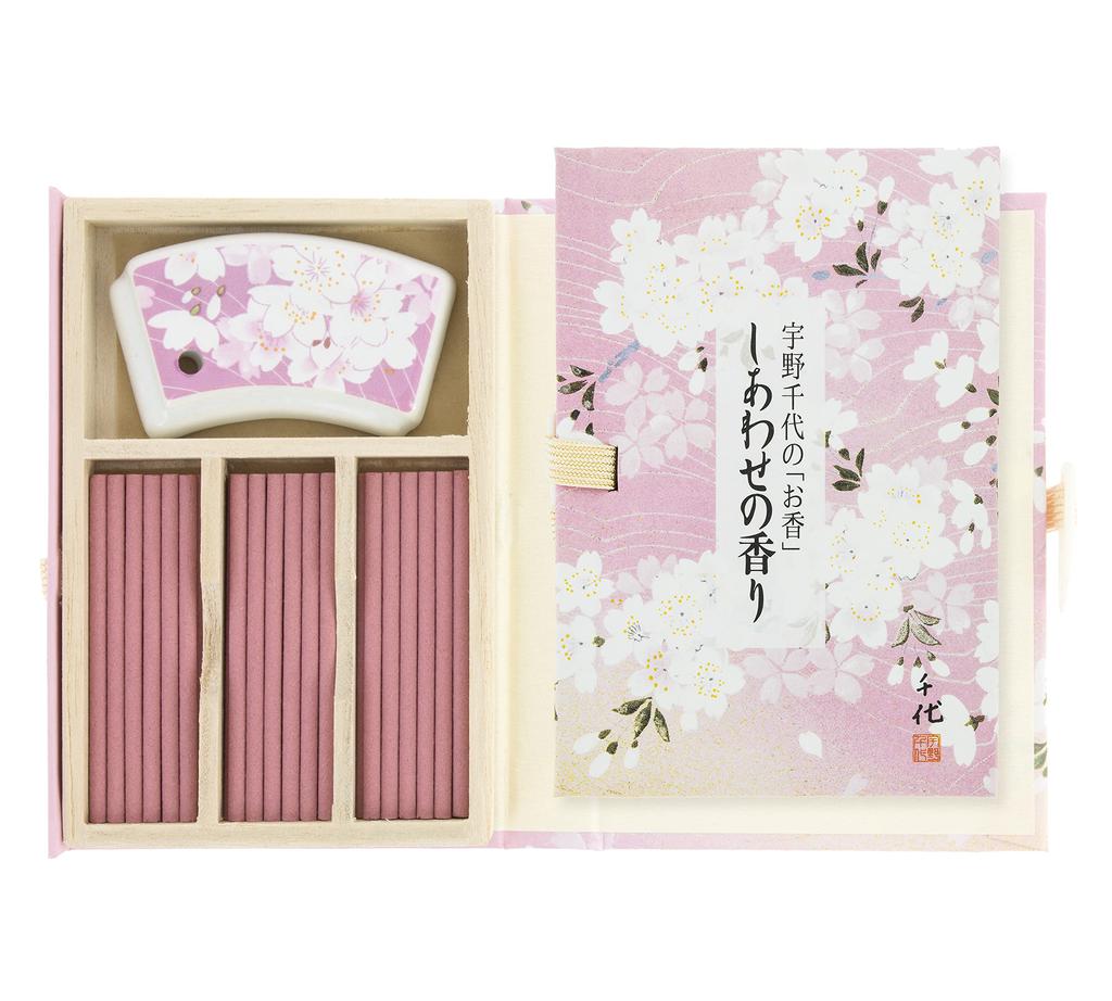 Uno Chiyo Räucherstäbchen Duft des Glücks, 36 Räucherstäbchen mit Räucherstäbchenhalter, Nippon Kodo, hergestellt in Japan, Duft von Kirschblüten