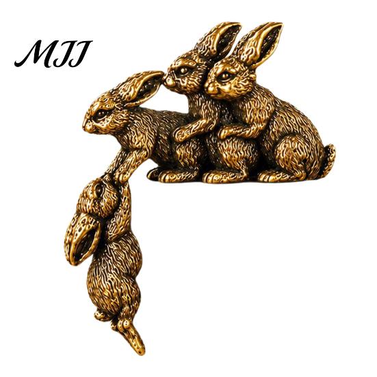 Small Bronze Effect Figures Loving Rabbit Family Figurine, Vintage Metal Bunny Statue, Artistic Study Room Accents Hanging Shelf Edge Ornament,