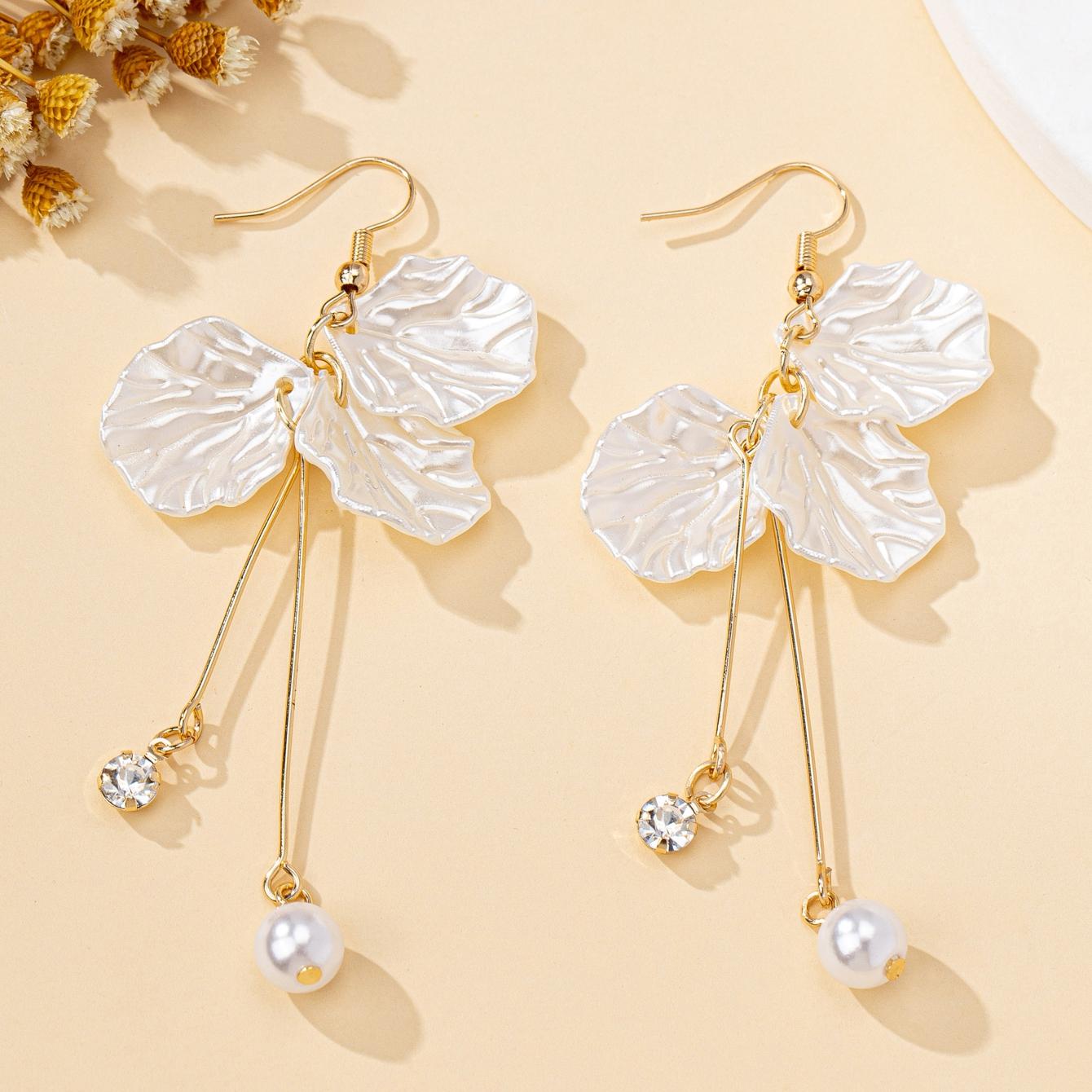

Women s Earrings White Petal Shape Tassel Pendant Earrings for Women Suitable for Daily and Vacation Wear белый
