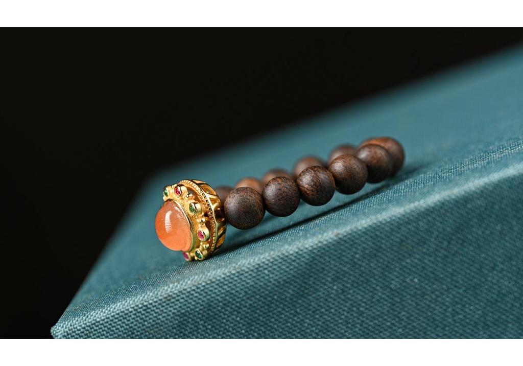 Vietnamese Yellow Agarwood Ring - Minimalist and Versatile Design