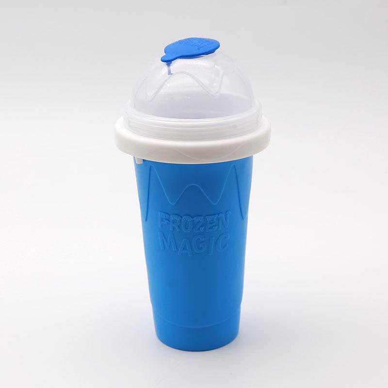 Pahar Smoothie Făcut Acasă: Gheață Instantanee și Răcire Rapidă pentru Vară