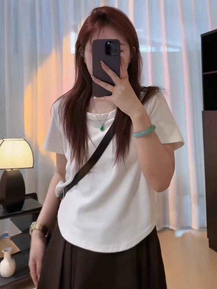 

Plus Size White U-Neck Short Sleeve Women s Summer Slimming Irregular Top 2XL (Approximately 136-154 lbs)