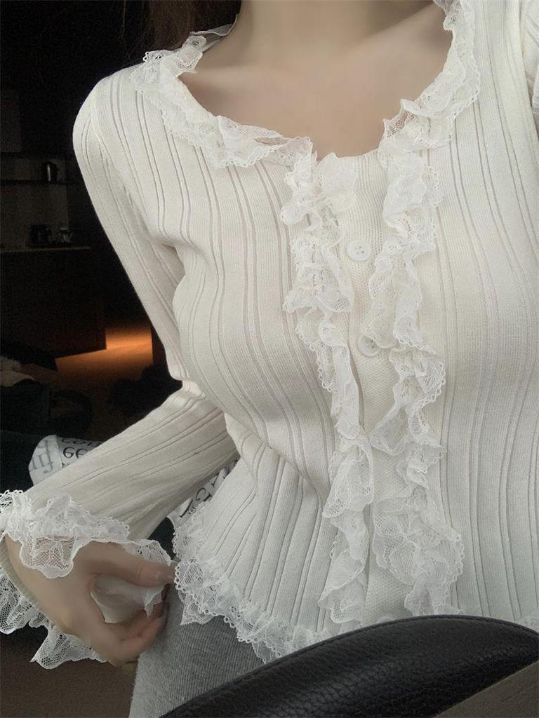 New Arrival: French Fashion Lace Patchwork Knit Cardigan - Sweet & Slim Fit for Early Autumn