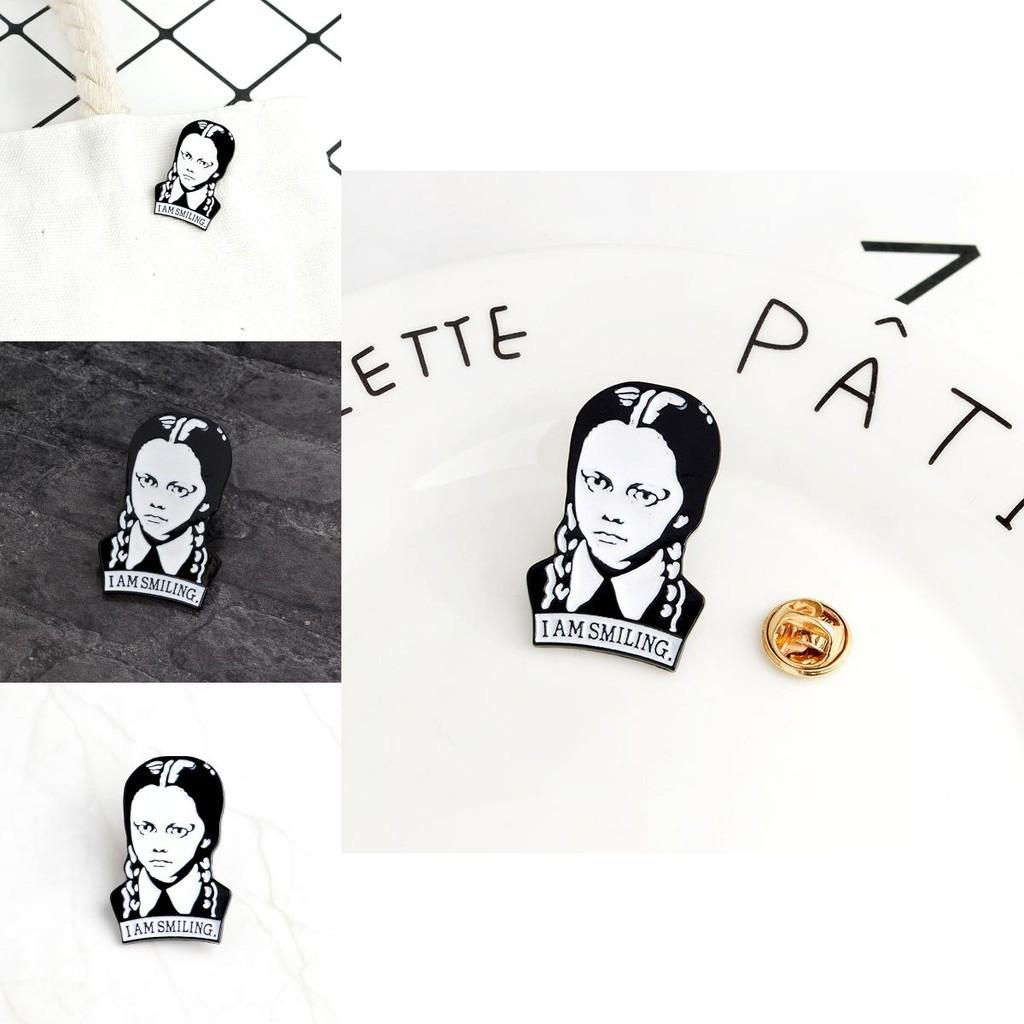 Wednesday Addams Brosch Märke Semester Skräck Gåva Till Fans