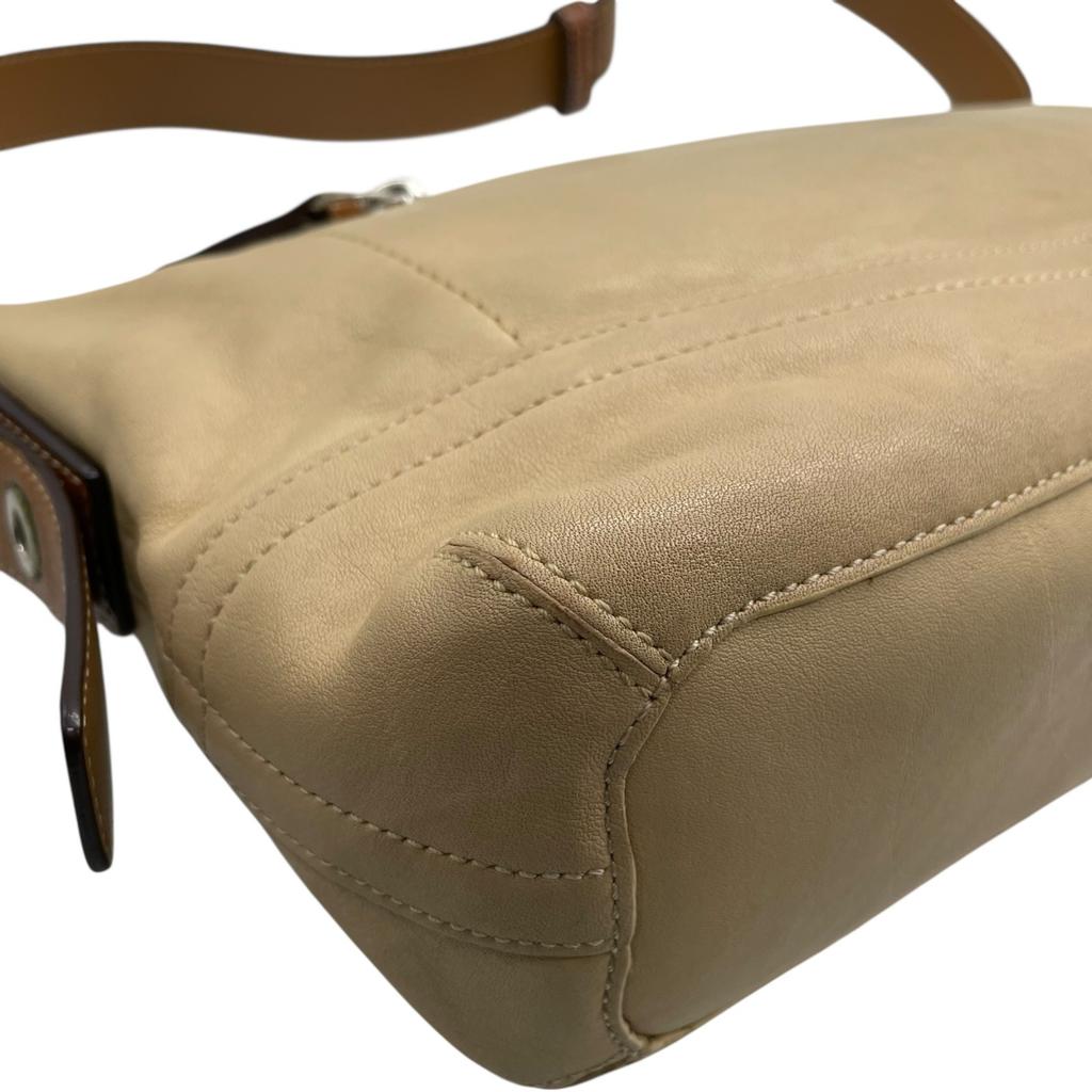 Used COACHShoulder Bag beige leather Women