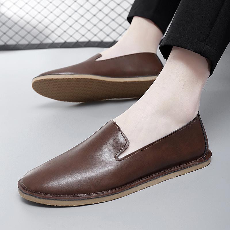 Men's Handmade Leather Slip on Shoes Casual Soft Loafers Simple Comfy Moccasins Breathable Male Boat Shoes Fashion Business Flats
