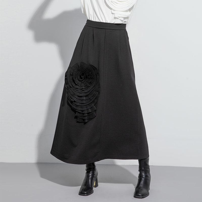 

Плиссированная миди-юбка с 3D цветочным узором и эластичной талией - Темная, универсальная, А-силуэта для женщин M (47.5-57.5 kg) чёрный