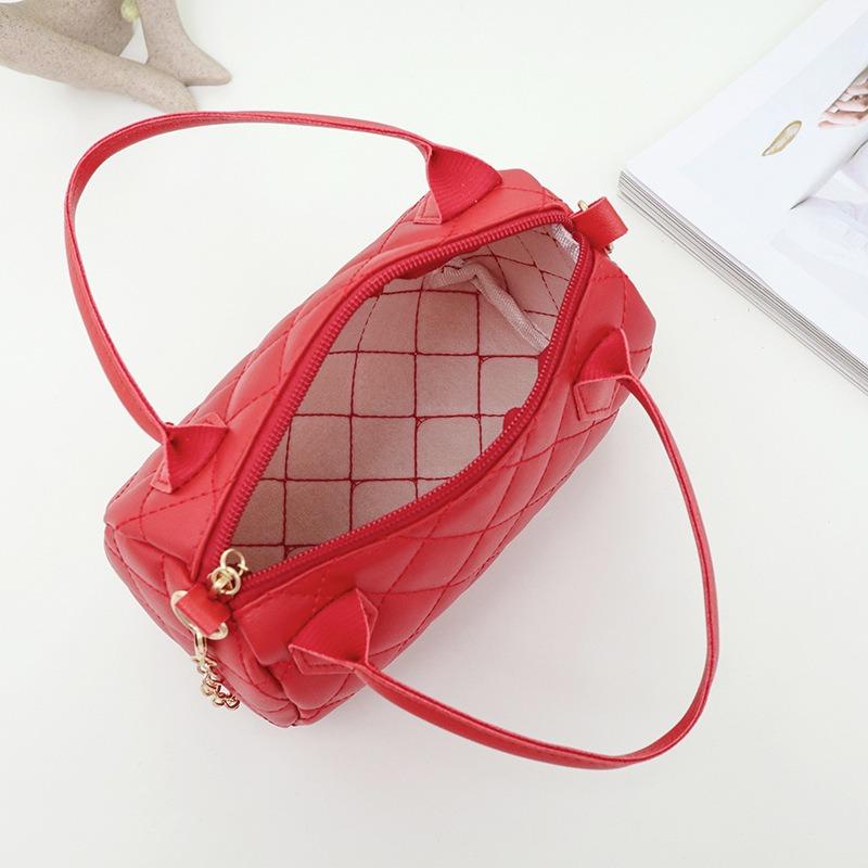Simple Pillow Bag, Fashionable Embroidered Rhombus Women's Bag, Handbag, Messenger Bag, Chain, One Shoulder Bag.