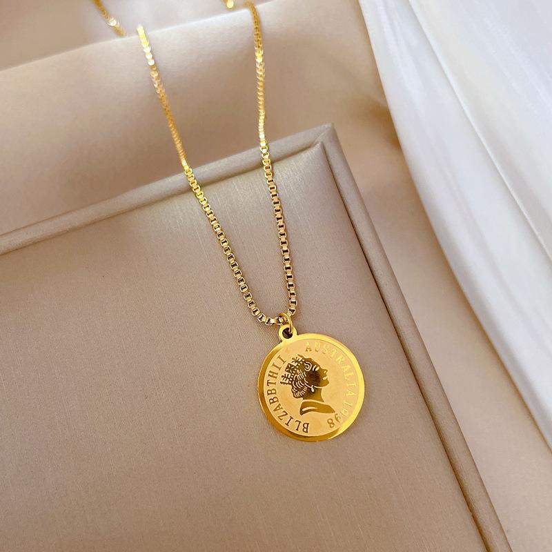 Disc Human Head Minimalist Wind Furnace Real Gold Necklace Female Collarbone Chain With Jewelry