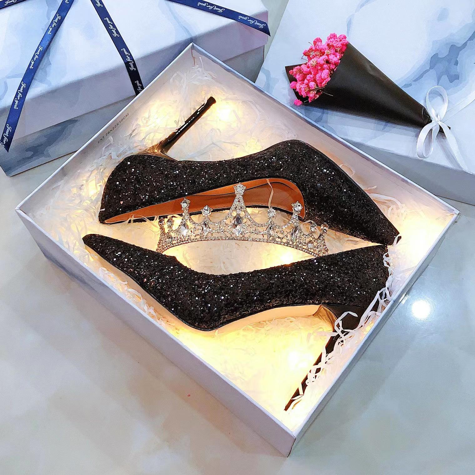 

2025 весна и осень новые свадебные серебряные туфли на высоком каблуке со шпильками и кристаллами свадебное платье модные одинарные туфли свадебные туфли невесты женская обувь 34