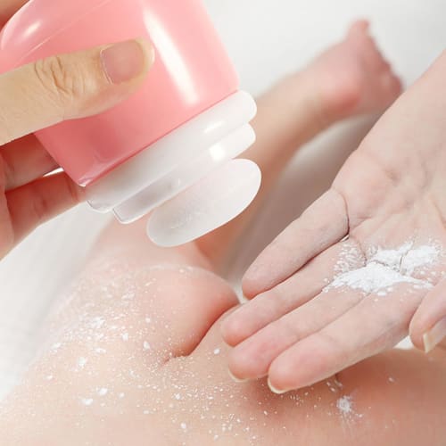 WATIIFUFU 2-Piece Baby Powder Bottle with Bear Design, Lightweight and Portable, Powder Container