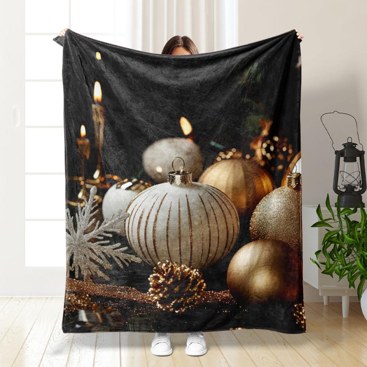 This flannel blanket features a Christmas garland print and is suitable for use on sofas, beds, in the office, for travel, campi 130x150cm