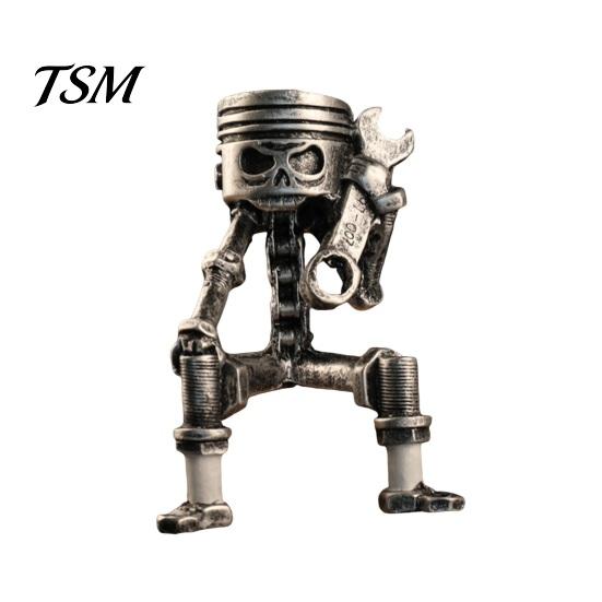 Durable Resin Skeleton Craft Vintage Robot Statue, Industrial Mechanical Figurine, Cool Desktop Atmosphere Ornament Gothic Desk Decor for Office