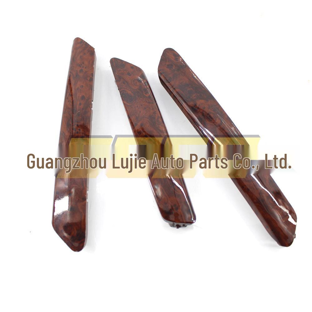 

Volkswagen Passat B5.5 98-05 Накладка внутренней ручки двери, Отделка под персиковое дерево, 3B0 867 172.