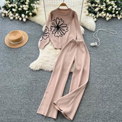 Kostüümid ja komplektid – Ülikonnad pükstega