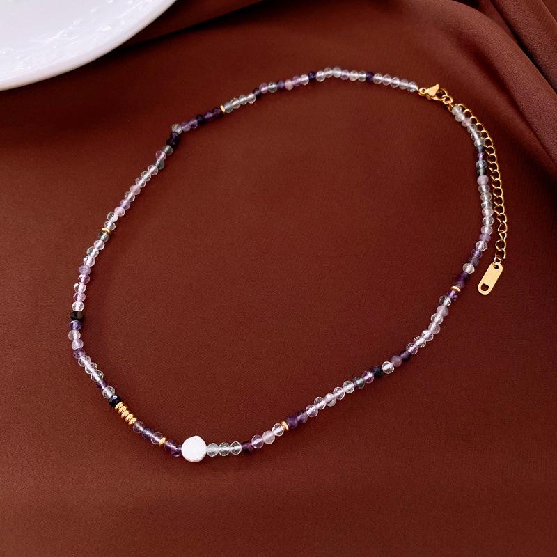 

Elegant Crystal Pearl Choker Necklace - Chic & Versatile Design