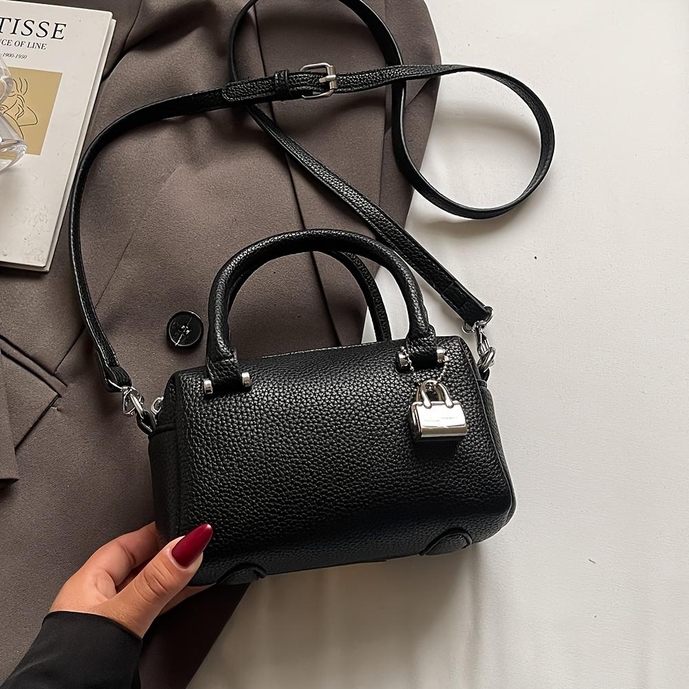 Women s small handbag, fashionable mini pillow bag, simple shoulder/crossbody bag, elegant handbag suitable for commuting and travel. чёрный