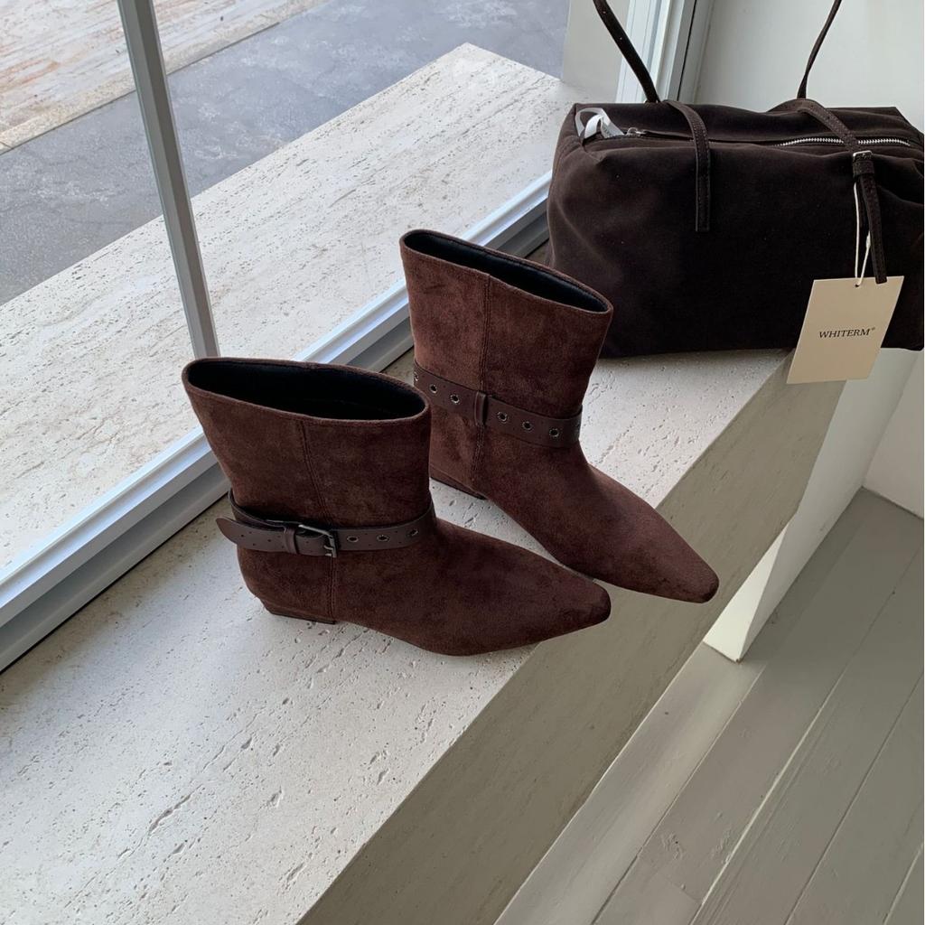 Retro medium tube pointed short boots women's new autumn and winter thick heel middle heel pleated pile versatile cowboy boots