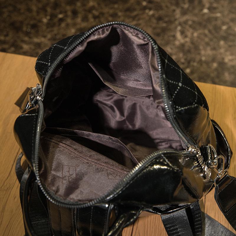 The Water Diamond Backpack Is A Fashionable, Versatile and Multi-functional Large-capacity Backpack for Commuting