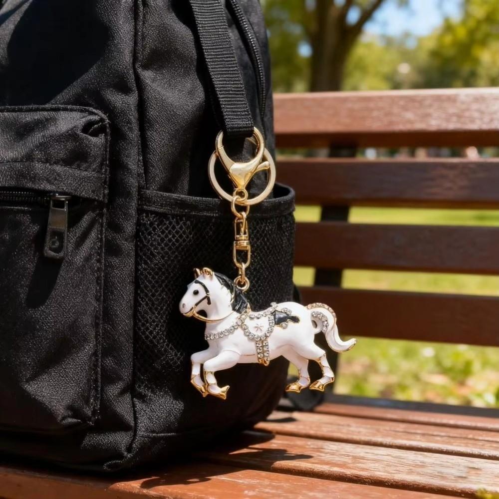 Elegant Rhinestones Horse Keychain Sparkling Car Key Chain Fashion Animal Key Ring  for Women Men