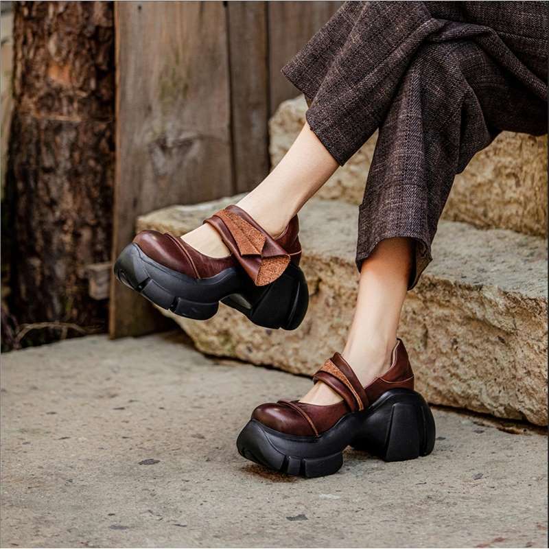 Velcro 2025 new platform muffin shoes women s retro British style small leather shoes versatile casual shoes 35 коричневый 6537₽