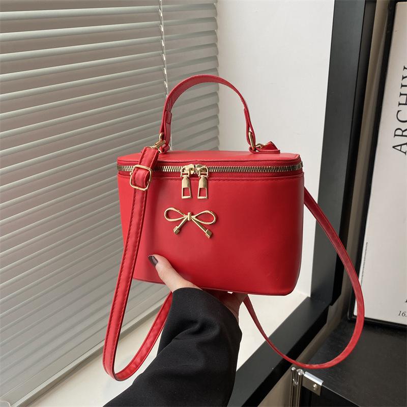 Spring New Retro Simple Fashion Handbag Box Bag Fashion Versatile Shoulder Bag Premium Messenger Bag