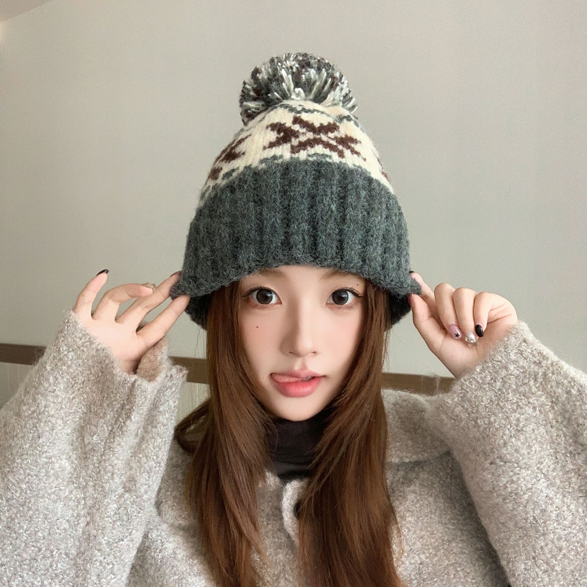 

Новое поступление Винтажная жаккардовая осенне-зимняя шапка-бини Женская шапка, Этнический стиль Теплая вязаная шапка от холода One size темно-серого