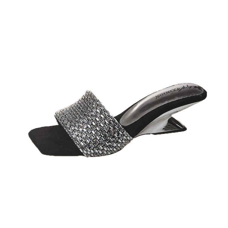 Beautiful temperament, one-word sandals for women's summer wear 2025 new rhinestone belt temperament, high-heeled cool slippers for women