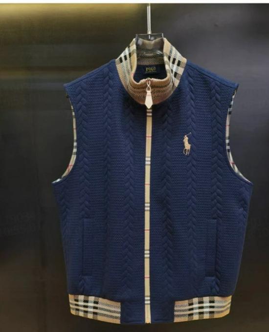 Men's Trendy Lightweight Luxury Sleeveless Zipper Vest: High-End Comfort with Simple, Solid Color Design