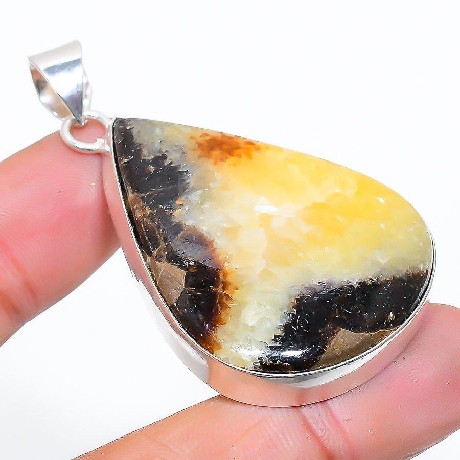 

Labradorite Gemstone Handmade 925 Sterling Silver Jewelry Pendant 2.21 SU-10911