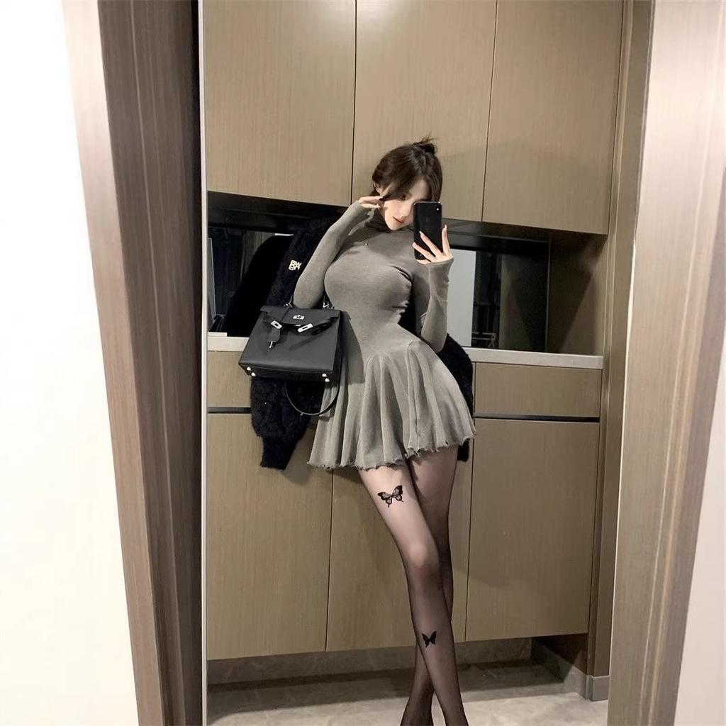 Pure Desire Spice Girl Turtleneck Versatile Long-sleeved Dress Women's Autumn and Winter New Waist Fluffy Skirt, Thin Bottom Skirt Short Skirt