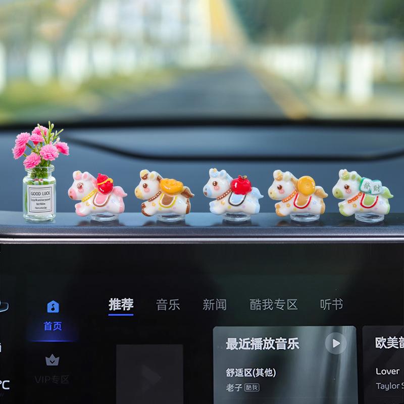 Enfeite de Cavalo Miniatura do Zodíaco Para Carros - Pônei da Sorte Decoração de Console Interno de Carro