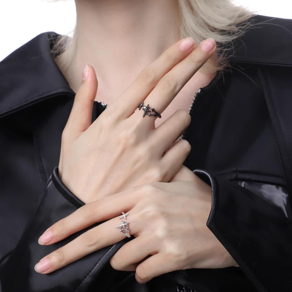 And Elegant Trendy Star Shaped Rings With Diamond Embellishments For Distinctive Style
