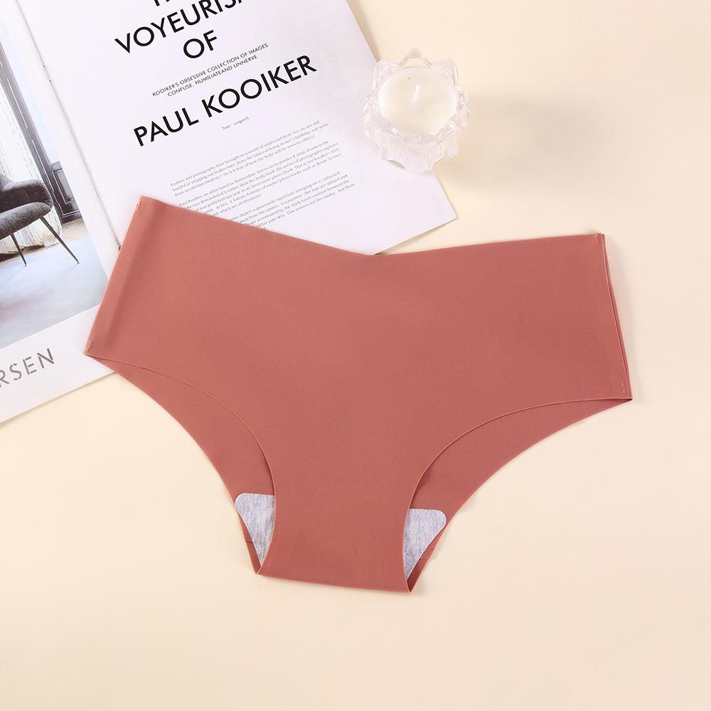 Plus Size Seamless Women's Ice Silk Triangle Panties - European & American Style Nylon Yoga Underwear