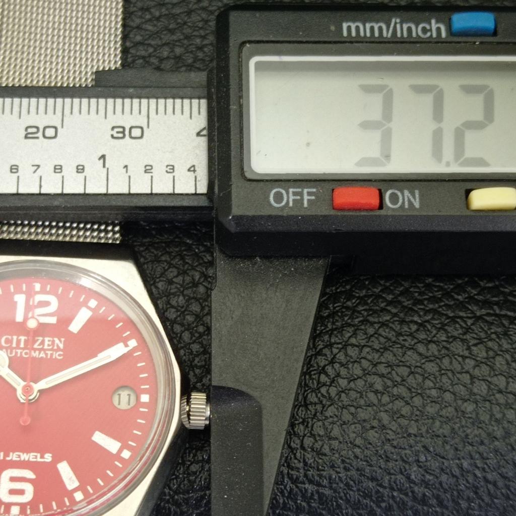 VINTAGE CITIZEN AUTOMATIC 8200 JAPAN MENS DATE RED COLOR DIAL WATCH a500211-2 R151b-a500211