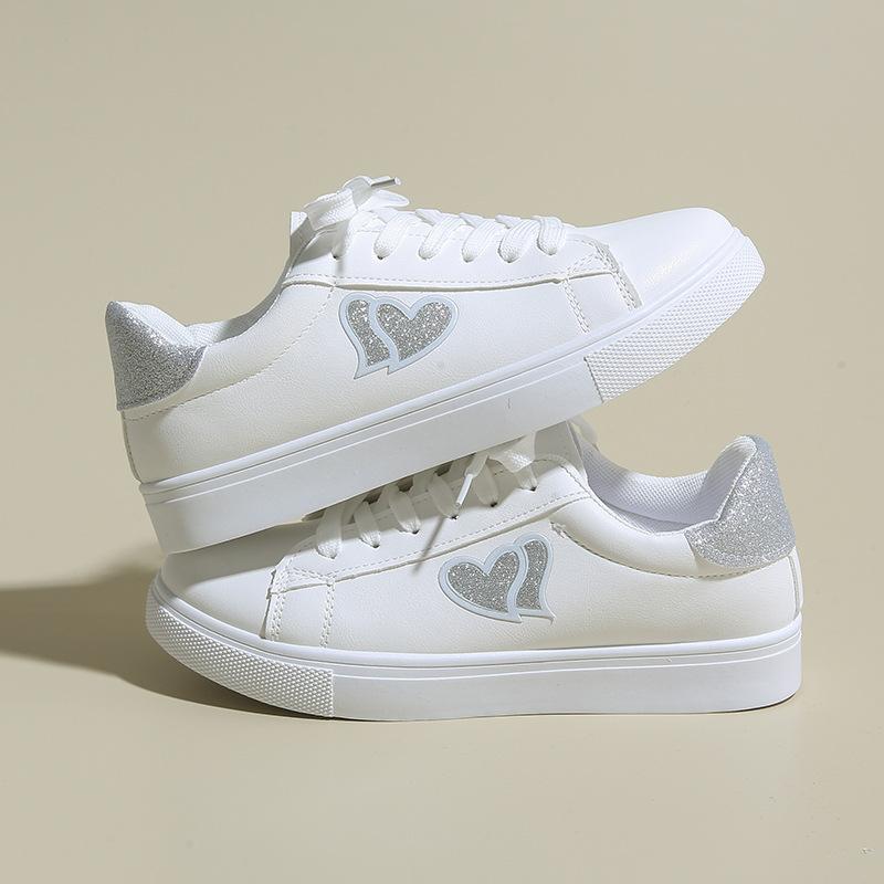 Spring, summer, autumn and winter new board shoes middle school students shoes love low-top round head lace-up