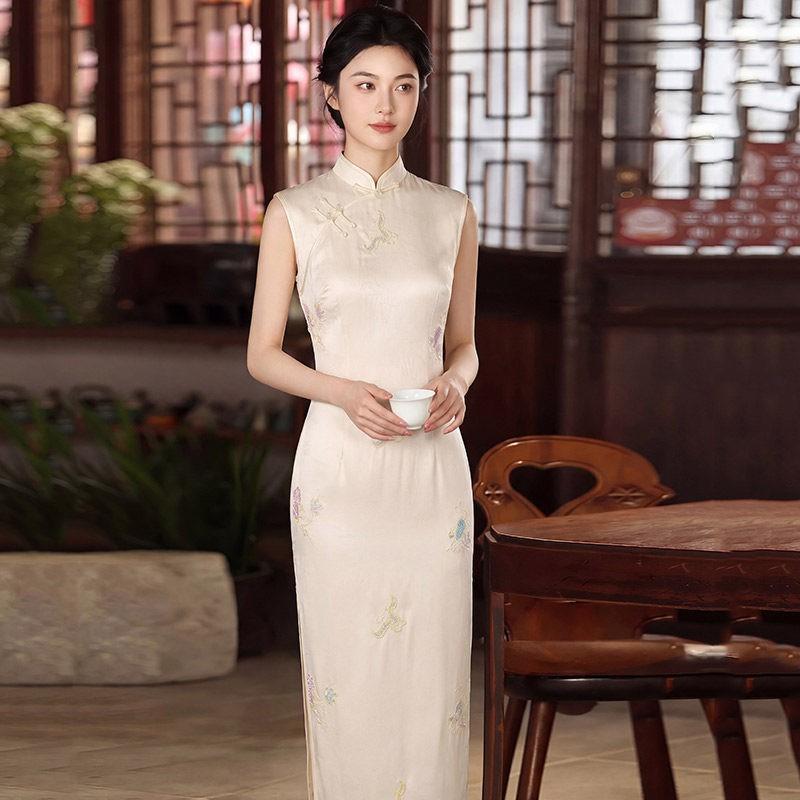 Elegant Sleeveless Chinese-Inspired Cheongsam Dress With Embroidery Modern Fit 2026 Womens Plus Size