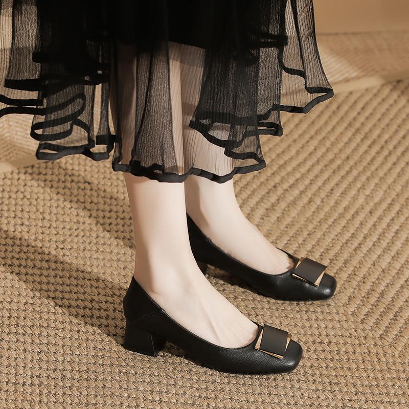 Giant soft~ French leather square head soft leather single shoes versatile temperament thick heel light mouth bridesmaid shoes professional high heels