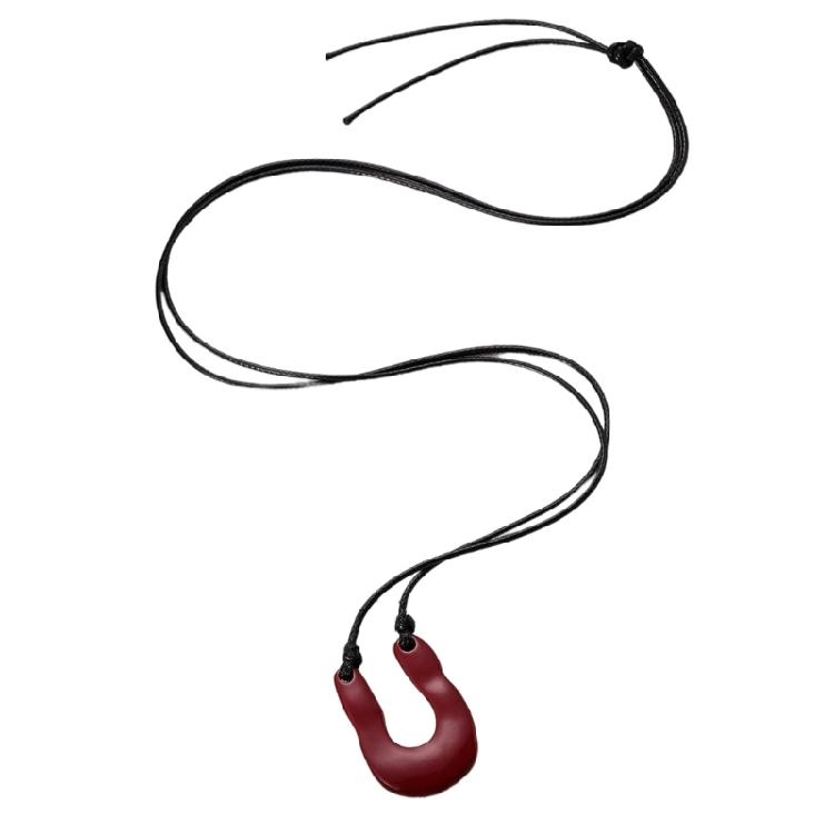 Mode Design U-format Läderhalsband Legeringsdetaljer Justerbart Spänne Perfekt för Säsongens Garderob Styling