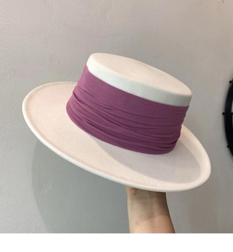 New Fedoras Women's Hat Flat Top Cap French Elegant Straw Hat Fedora Pearl Chain Hat Travel Beach Hat Panama Wide Brim Hat