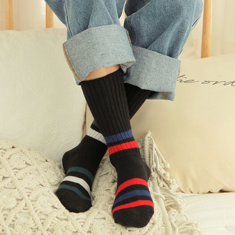 Bananasisters Twin Unisex Line Mid-Calf Socks Black