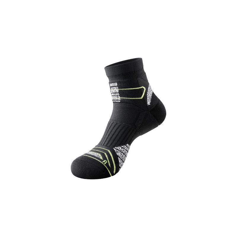 Men's Marathon Mid-Calf Running Socks with Thick Towel Bottom for Track & Field and Long-Distance Training