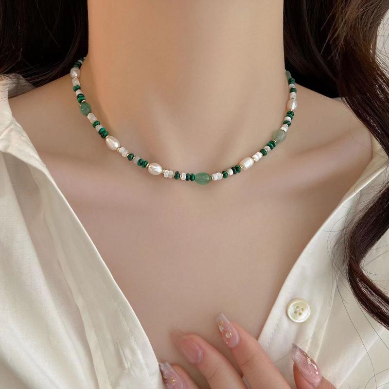 Summer Women's Natural Pearl & Malachite Beaded Necklace - Colorfast Light Luxury Clavicle Chain