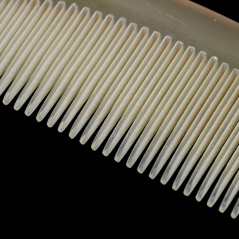 1*Natural Amber Ox Horn Comb Hair No Static Health Care Brush Hairdressing Comb