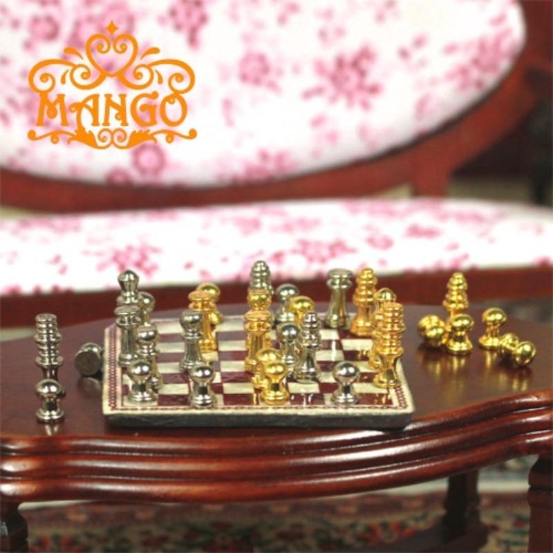 1/12 Miniature Chess Board Chess Game Dollhouse Accessories