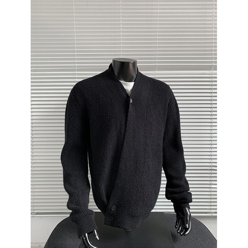 

Men s Retro V-Neck Knit Sweater - Winter Warm & Casual Autumn Pullover L чорний