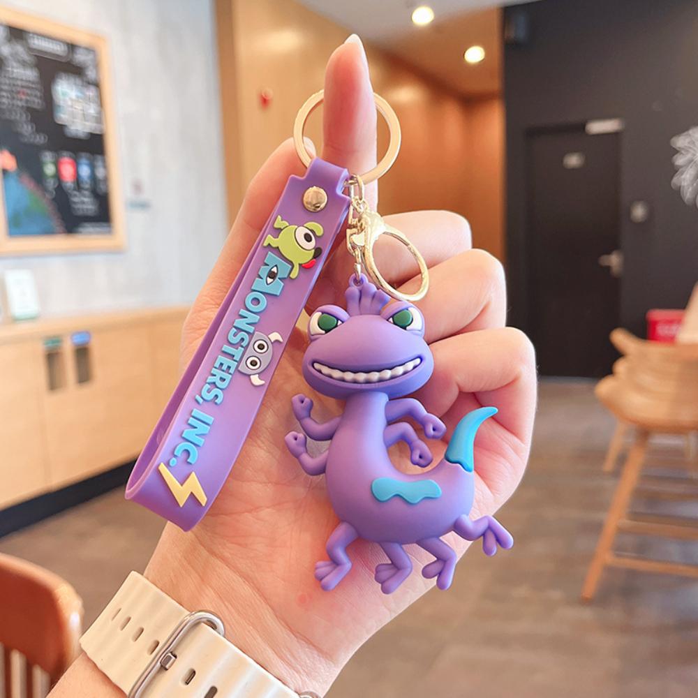 Sada klíčenek Monsters University, Klíčenka s figurkou Mikea a Sulleyho z PVC, Klíčenka s postavou z filmu Pixar pro tašku, Batoh, Dárek