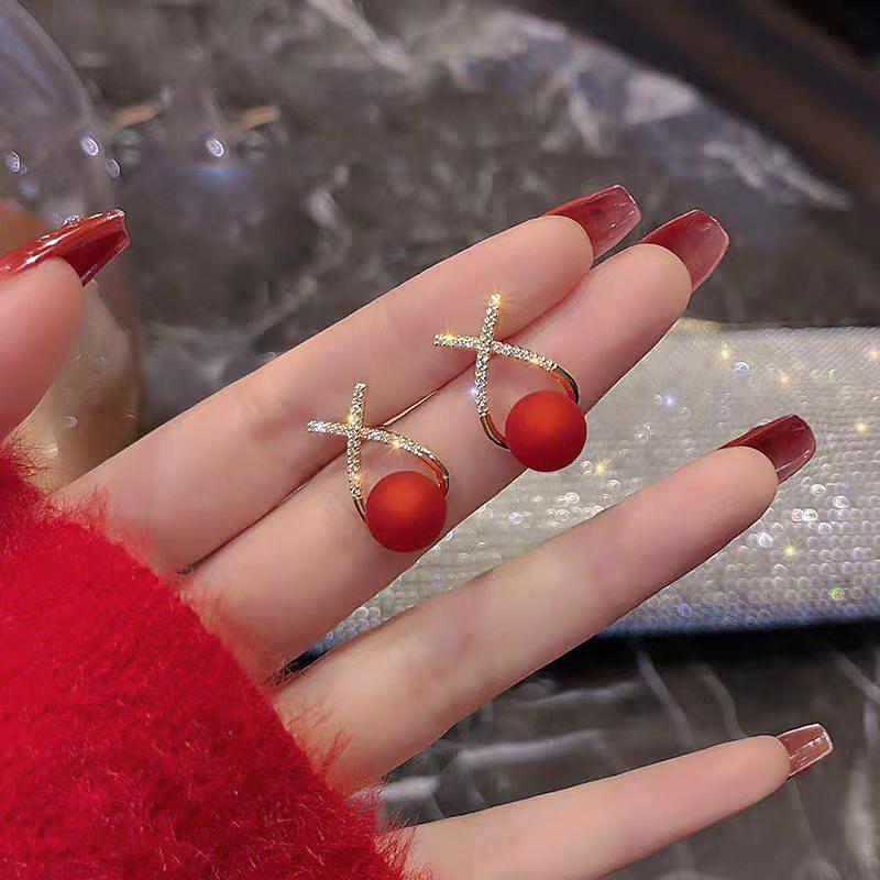 Korean Luxury Rhinestone Pearl Stud Earrings: Elegant, Sweet, Retro-Style Ear Ornaments