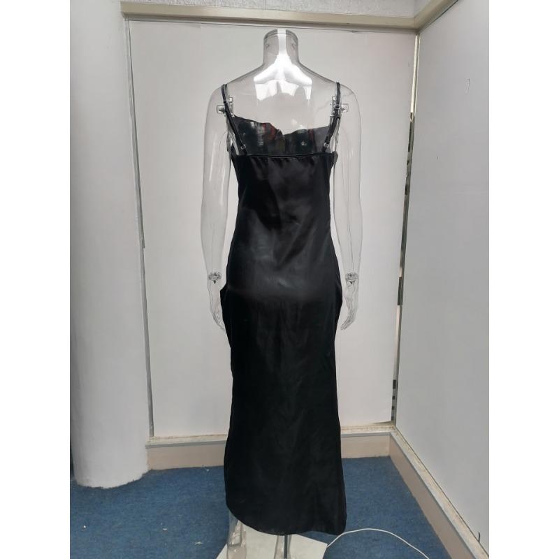 Sexy sexy saténové saténové ohlávkové šaty v nízkém střihu Úzké šaty bez zad