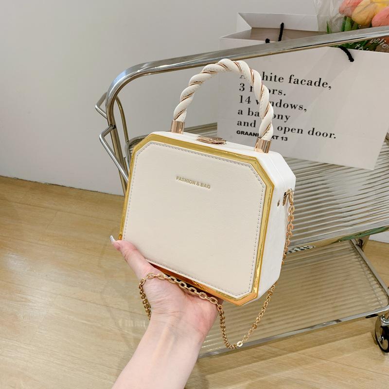 [] Multi-color box bag, fashionable chain, shoulder messenger bag, high-end texture twist handheld women s bag белый